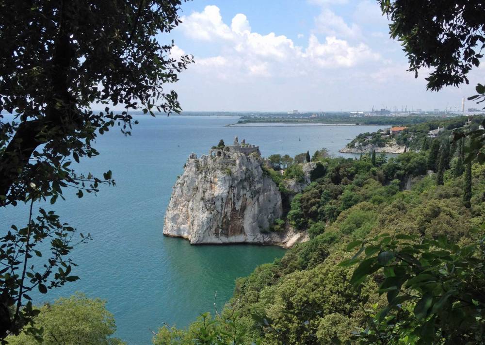 Ruinen des alten Duineser Schlosses