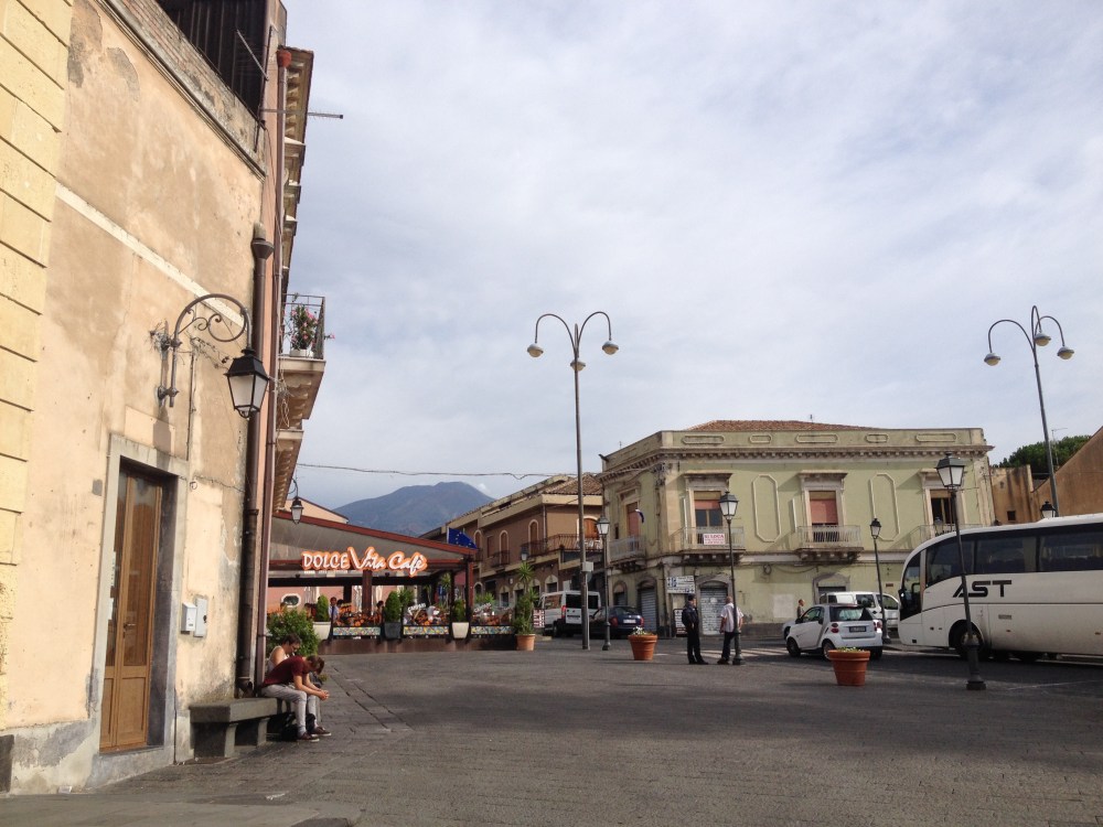 Dorf Nicolodi auf dem Weg zum Etna