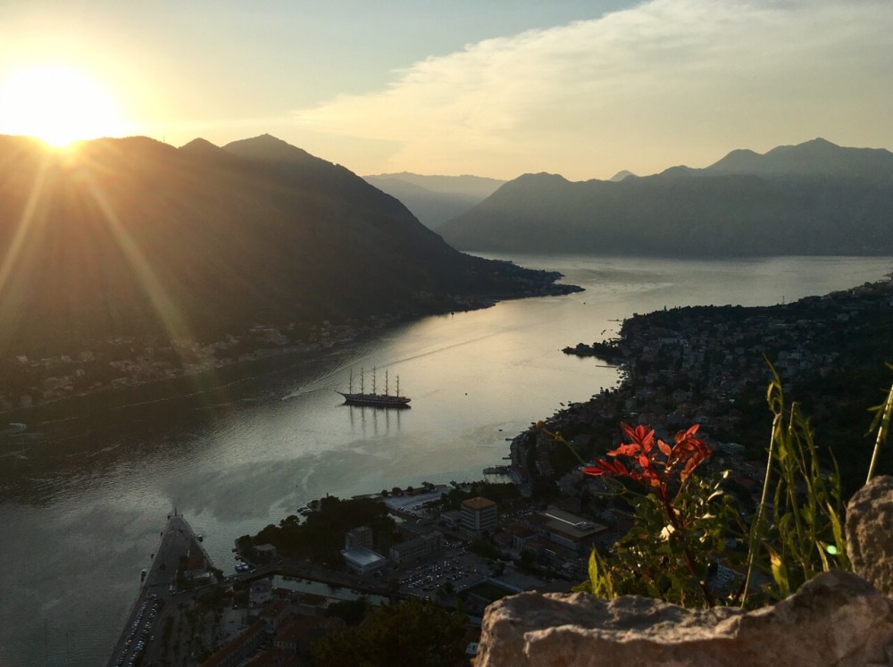 Bucht von Kotor abends